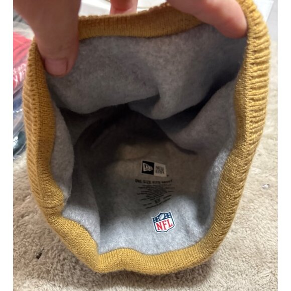 Los Angeles Rams New Era NFL Knit Pom Beanie Hat - Picture 9 of 9